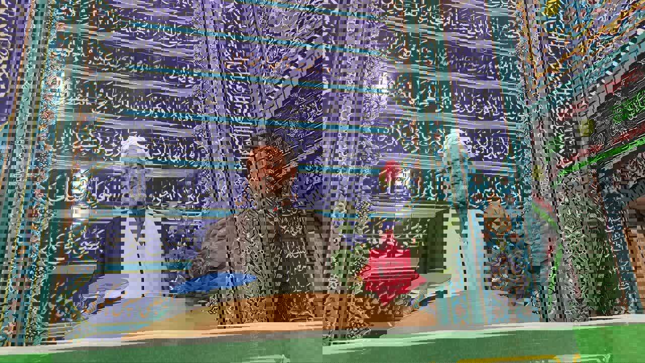 امام‌جمعه اردستان خواستار تلاش بیشتر مسئولان برای رفع مشکلات مردم شد