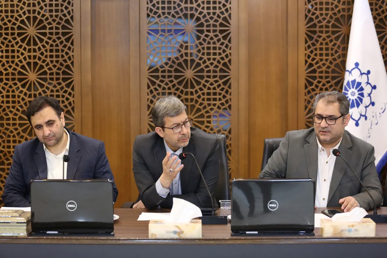 تسهیل صدور مجوزها و حذف موانع اداری با تأکید استاندار اصفهان