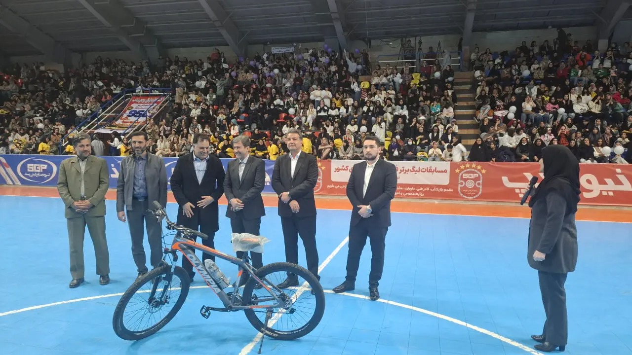 حضور دلگرم‌کننده استاندار اصفهان در دیدار حساس گیتی‌پسند