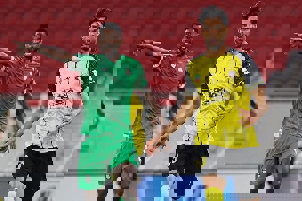 سپاهان - الاهلی؛ فرصت رهایی از فشار یا آغاز موج انتقادات؟