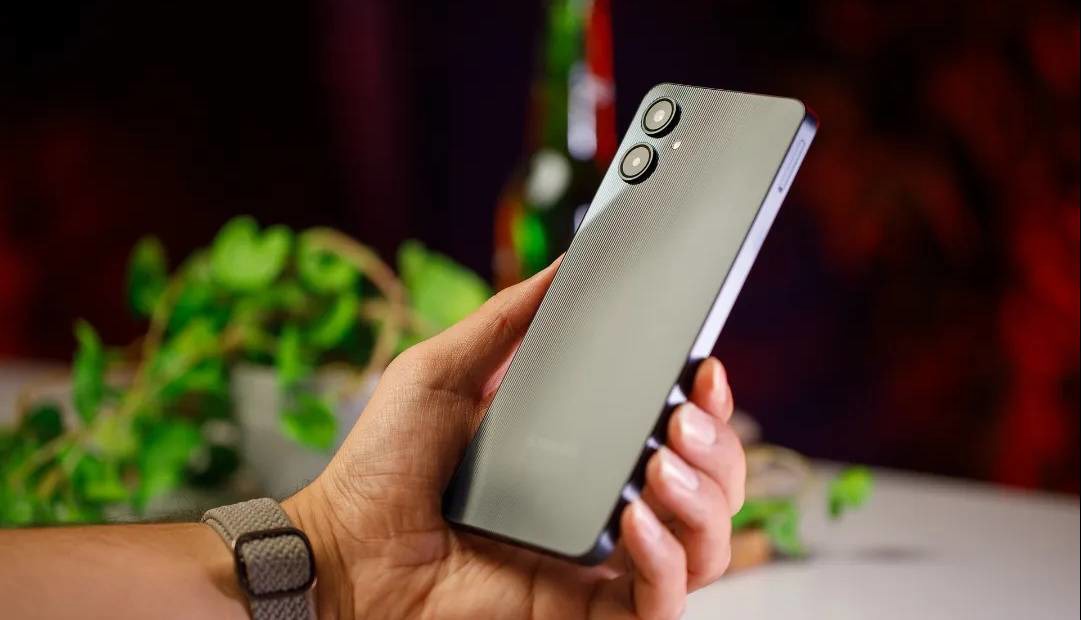 گلکسی A۰۶ سامسونگ پرفروش‌ترین گوشی ۲۰۲۵ در آمریکای لاتین شد