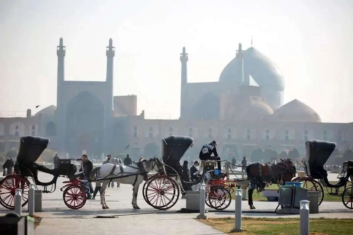 اصفهان در دو منطقه و سه شهر در وضعیت قرمز آلودگی