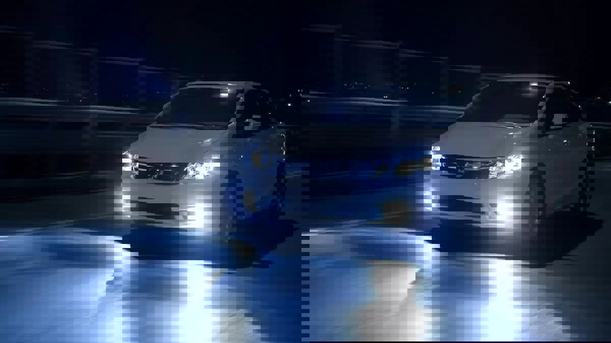 برخورد پلیس راه اصفهان با خودروهای دارای نور خیره‌کننده