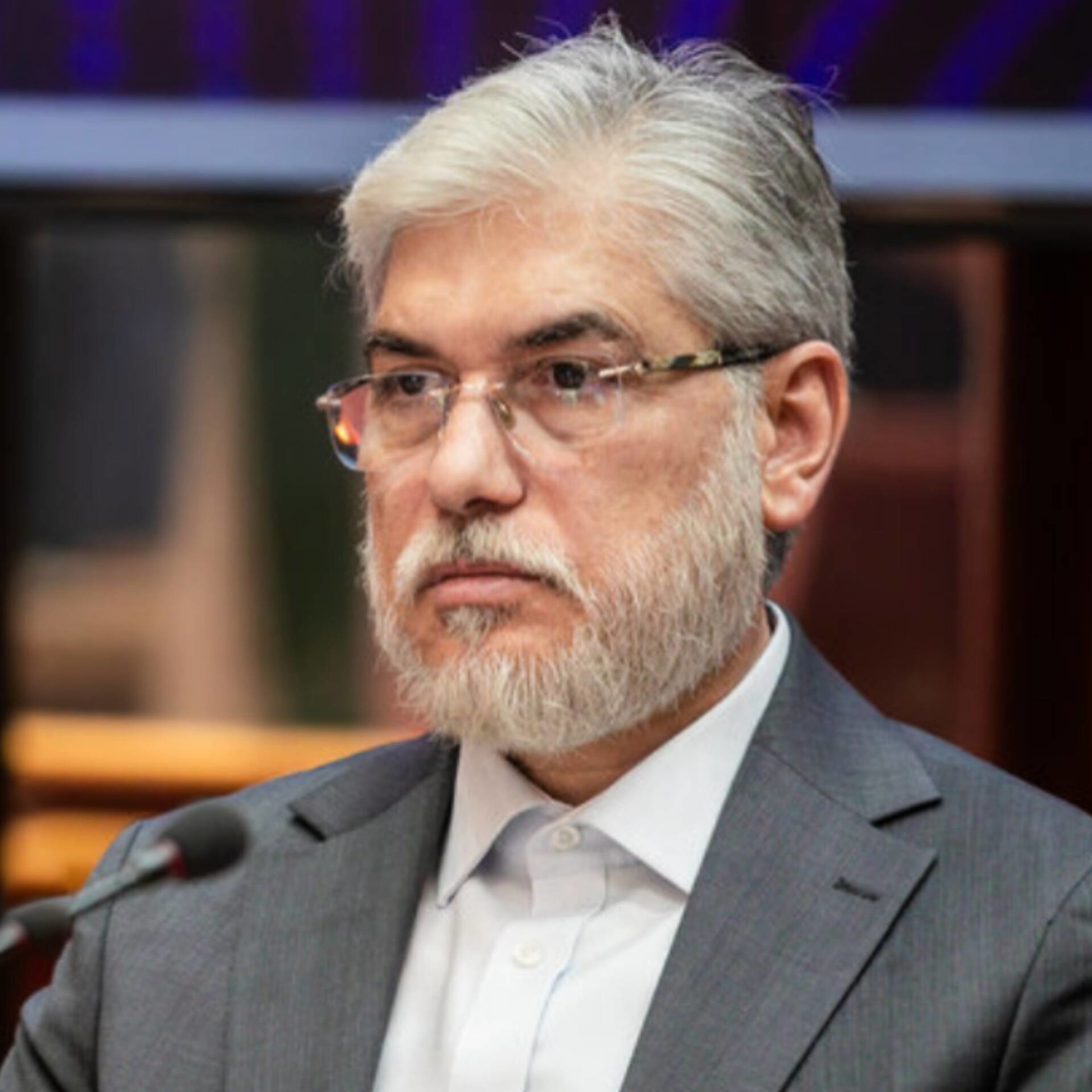 حمله اصولگرایان به وزیر علوم!