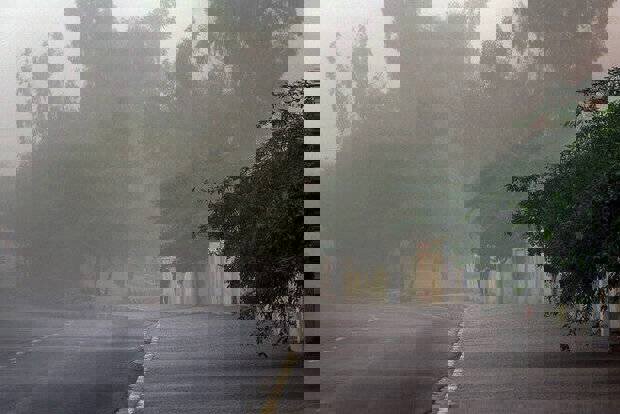 باد پدیده غالب اصفهان؛ دما روند کاهشی دارد