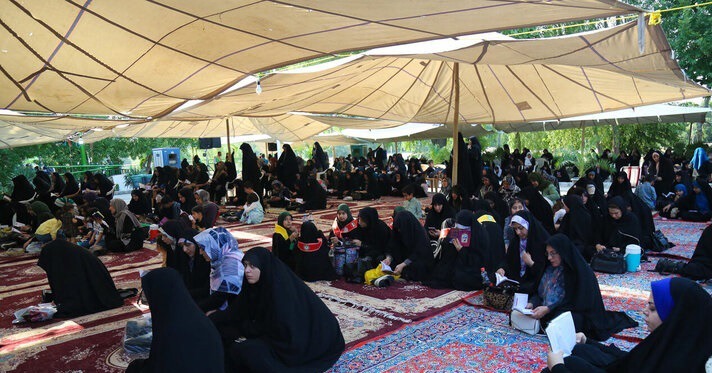برگزاری دعای عرفه در بوستان جنگلی ناژوان