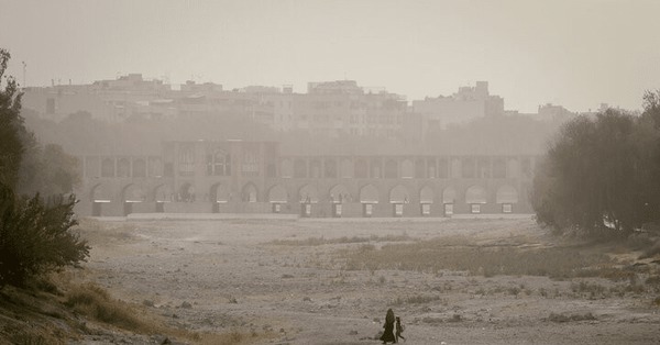 گرد و خاک دست از سر اصفهان بر نمی‌دارد