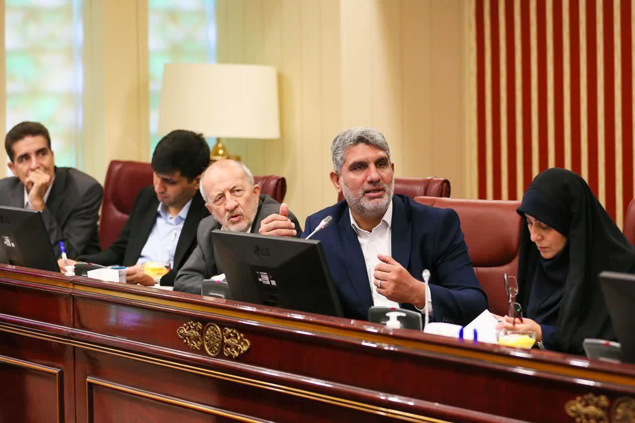 تشکیل ۱۲ کمیته برای پشتیبانی از جنگ در اصفهان