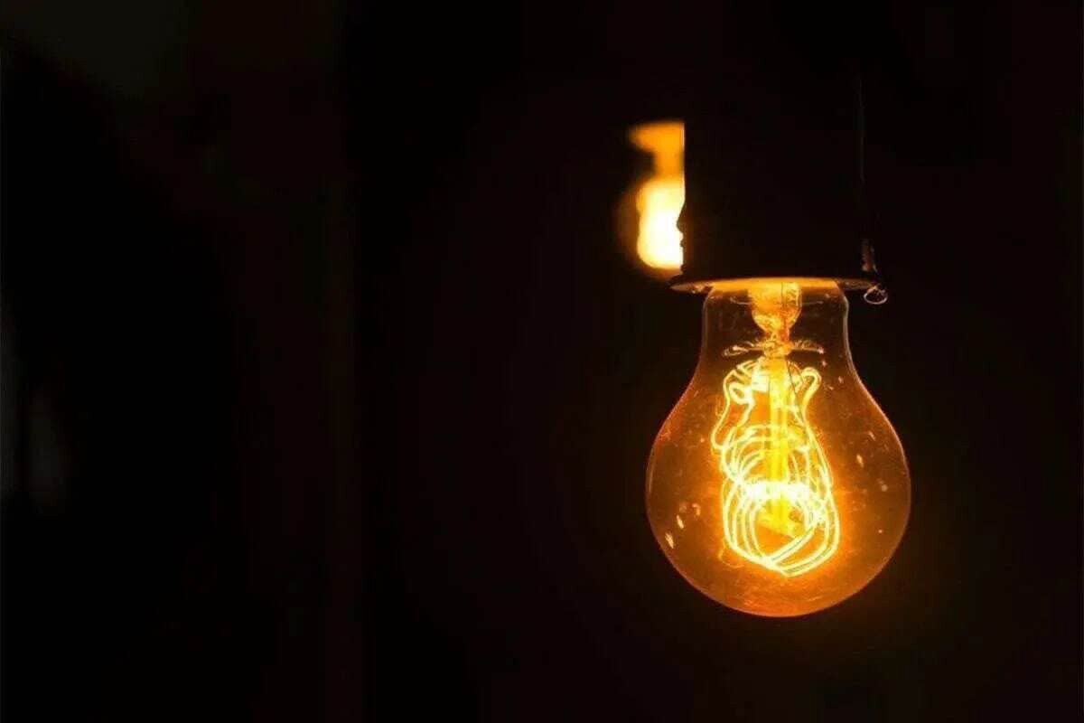 عدم مدیریت مصرف در ادارات دولتی کاشان باعث قطع برق آنها می‌شود