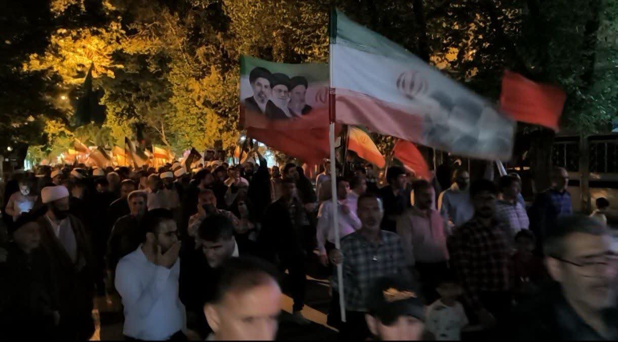 روایتی زنده از مردمی که ایستاده‌اند