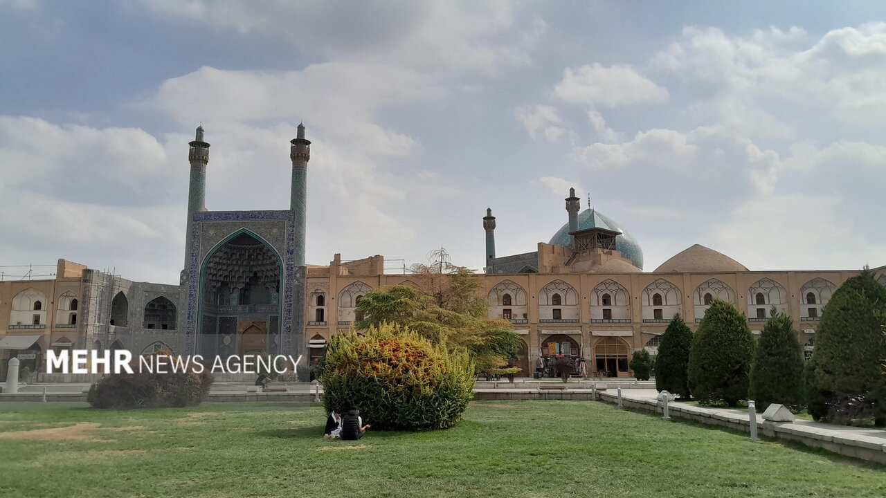کیفیت هوای اصفهان قابل قبول است