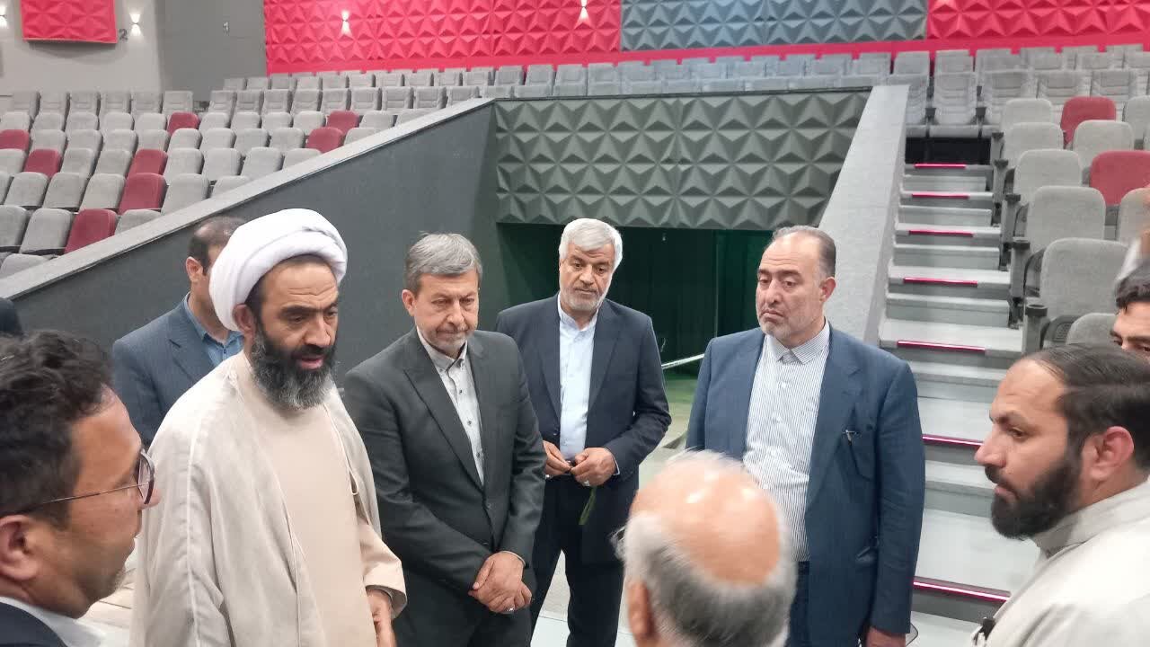 بازدید استاندار اصفهان از پردیس سینمایی فرهنگ خمینی‌شهر