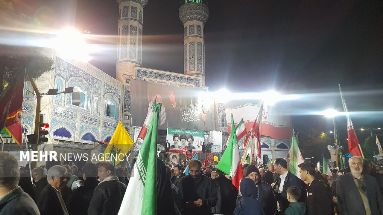 تجدید بیعت مردم دارالشهدای آران و بیدگل با رهبر معظم انقلاب