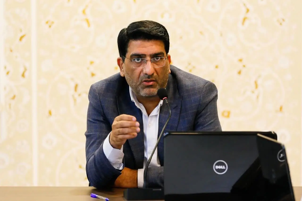 لزوم نگاه واقع‌بینانه به نیازهای مصرفی کارخانجات بزرگ اصفهان