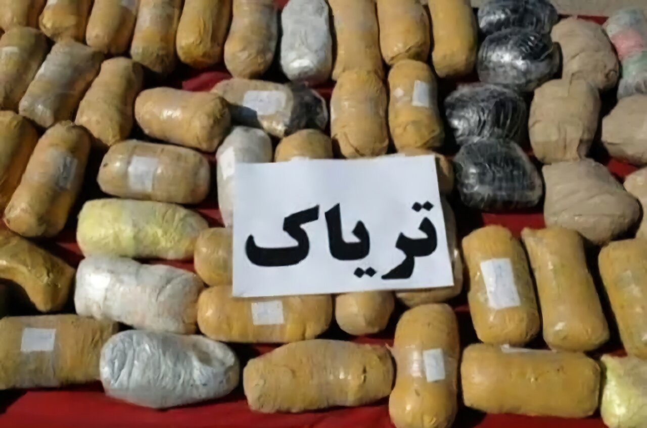کشف ۶۰کیلو تریاک درعملیات مشترک پلیس اصفهان و فارس؛۲ قاچاقچی دستگیر شد