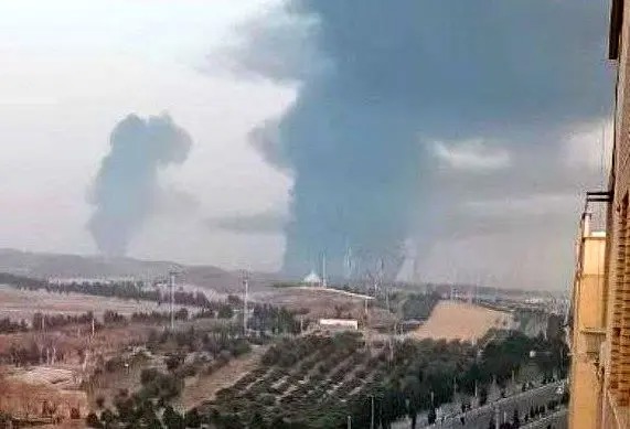 حمله اسرائیل به ایران/ صدای جدید انفجار در تهران، اصفهان و کرمانشاه/ ادعای اسرائیل در حمله به دانشگاه عاشورا هوافضای سپاه/ حمله هوایی به شرکت پتروشیمی کارون ماهشهر/ آمریکا: ما در حمله اسرائیل به ایران دخالتی نداشتیم