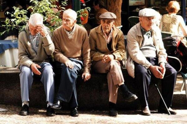کاشان حدود ۴۵ هزار بازنشسته دارد