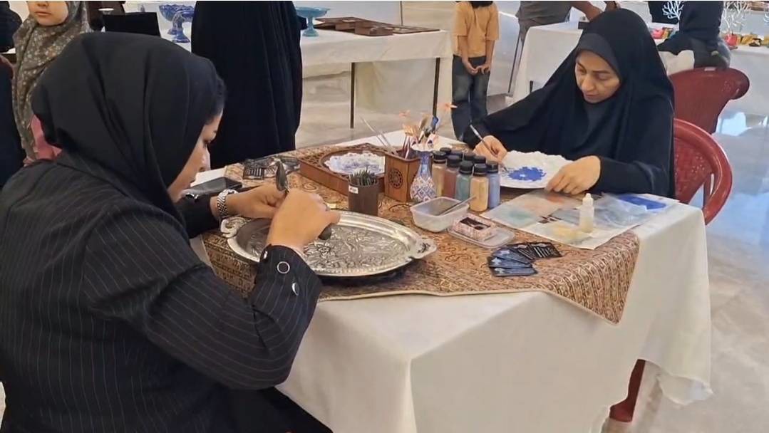 گشایش نمایشگاه  صنایع‌دستی در  لنجان