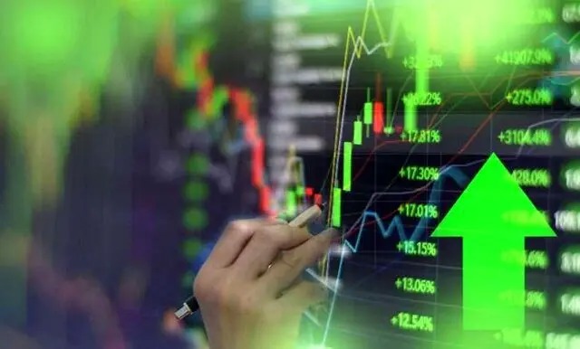 رکوردشکنی تاریخی بورس با عبور شاخص از ۴.۸ میلیون واحد/ ورود پول حقیقی به ۶۸ همت رسید