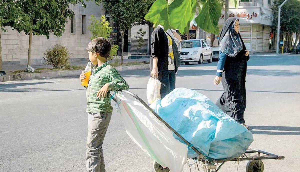 کودکی در شیفت کاری