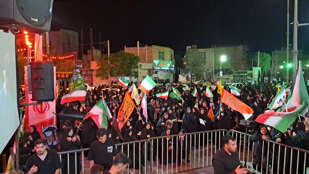 صد و هشتمین شب تجمع همراه با عزاداری شب دوم محرم در اردستان