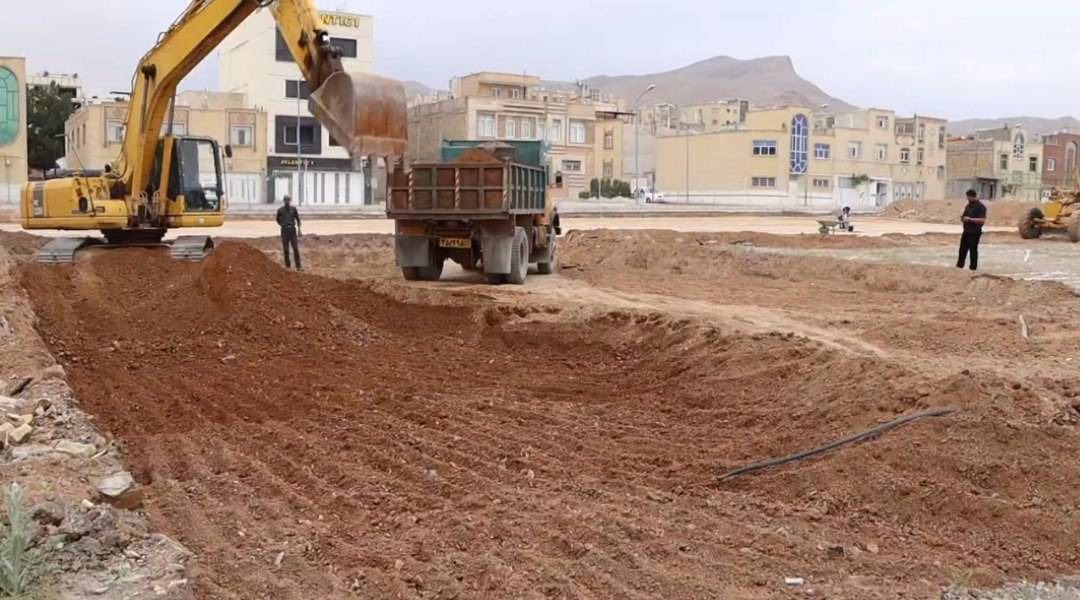 از تجلیل هنرمندان تیران وکرونی تا احداث مدرسه شهدای میناب در فولادشهر