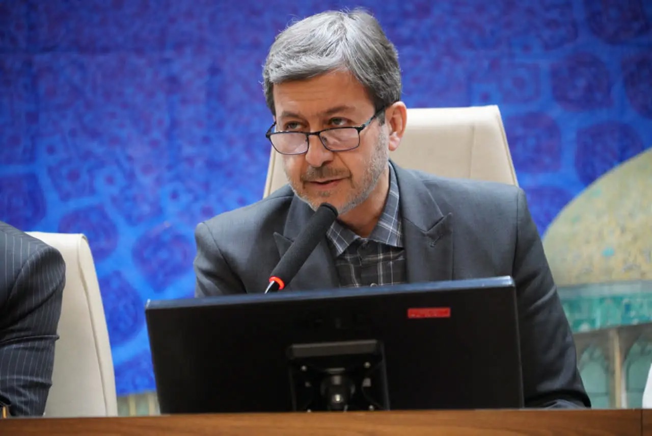 مدرسه‌سازی در شرایط جنگی جهاد تبیین با آجر و سیمان است