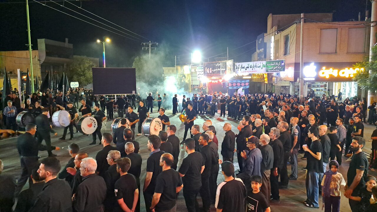 عزاداری شب نهم محرم‌ در اردستان