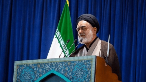 تاکید عضو مجلس خبرگان رهبری بر ایستادگی در برابر جنگ روایت ها