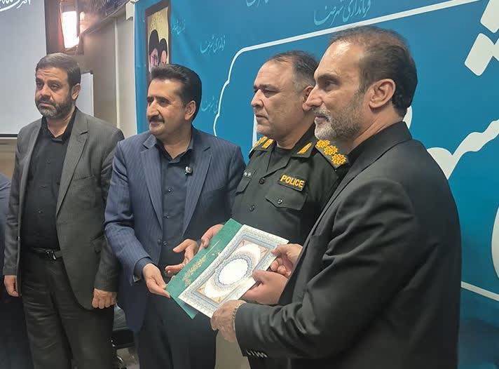 تجلیل از فرمانده انتظامی شهرضا به پاس کسب رتبه برتر در استان