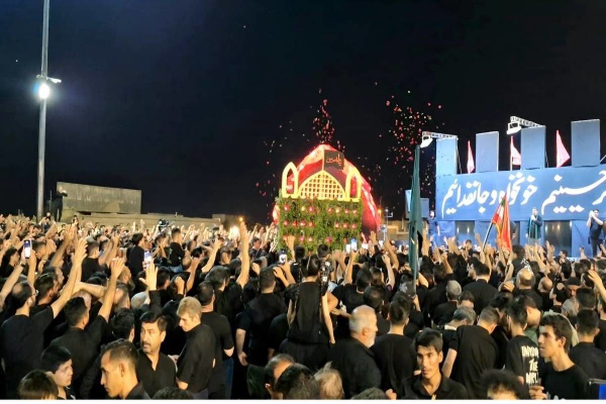 روایتی از برگزاری آیین نخل‌گردانی سرفره کاشان