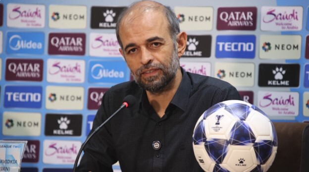 نویدکیا سرمربی تیم فوتبال سپاهان ماند