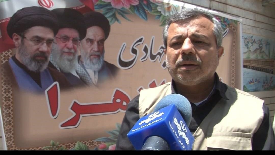 خدمات رسانی جهادگران زرین شهری در مسیر شهرهای مشهد و قم
