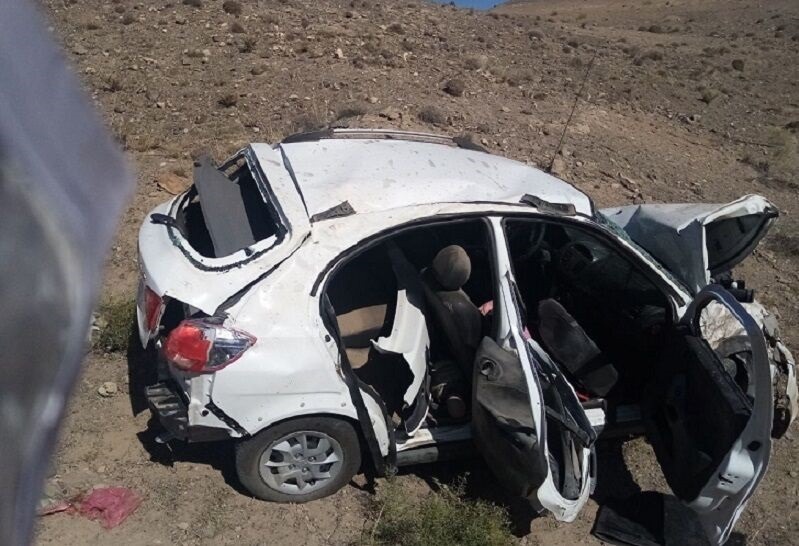 امدادرسانی به ۶ مصدوم در حادثه رانندگی در محور شیراز - اصفهان