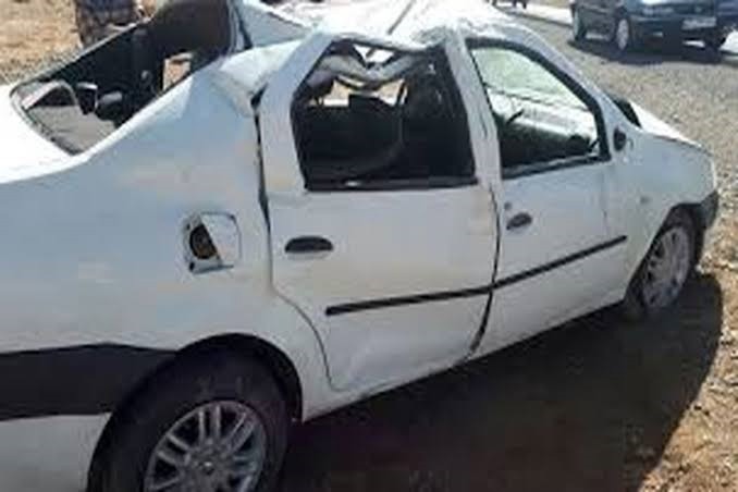 سه مصدوم در واژگونی خودروی ال۹۰