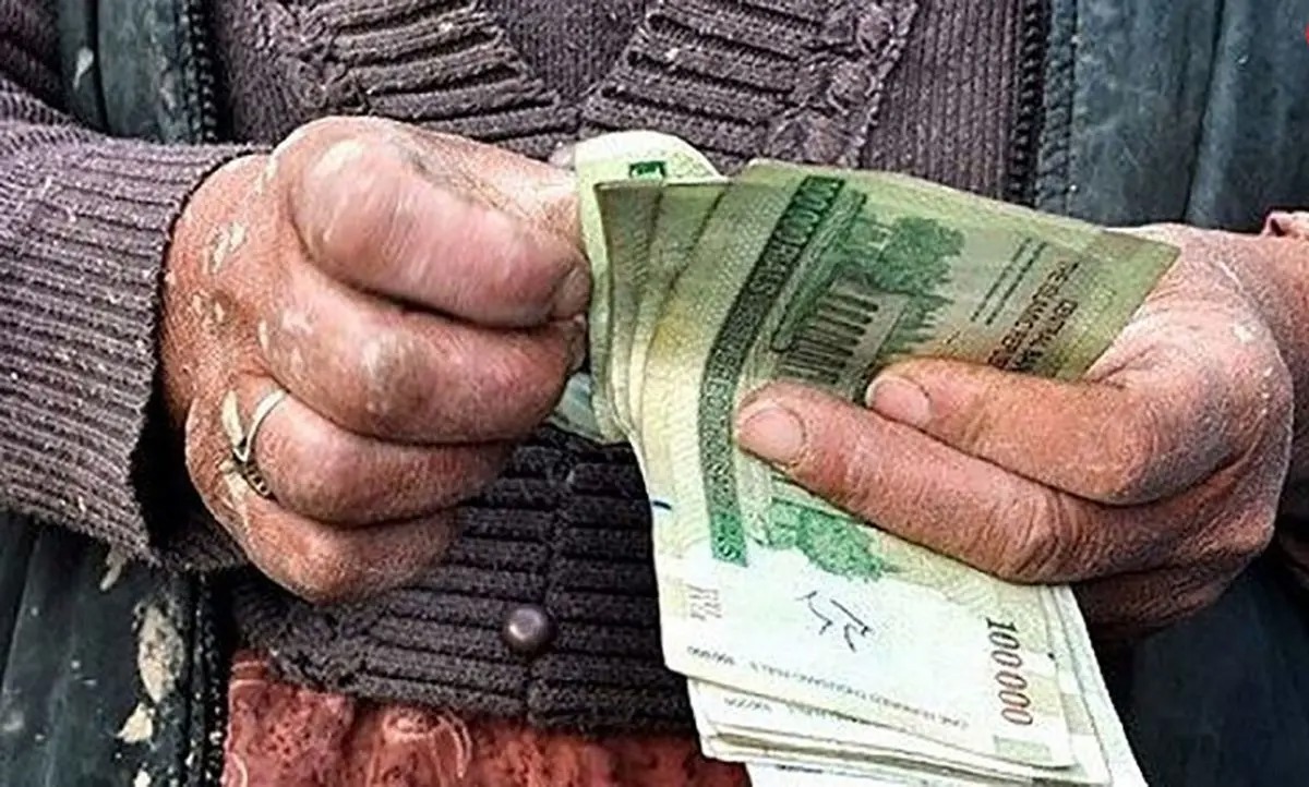ترمیم دستمزد کارگران؛ افزایش حقوق چه زمانی کلید می‌خورد؟