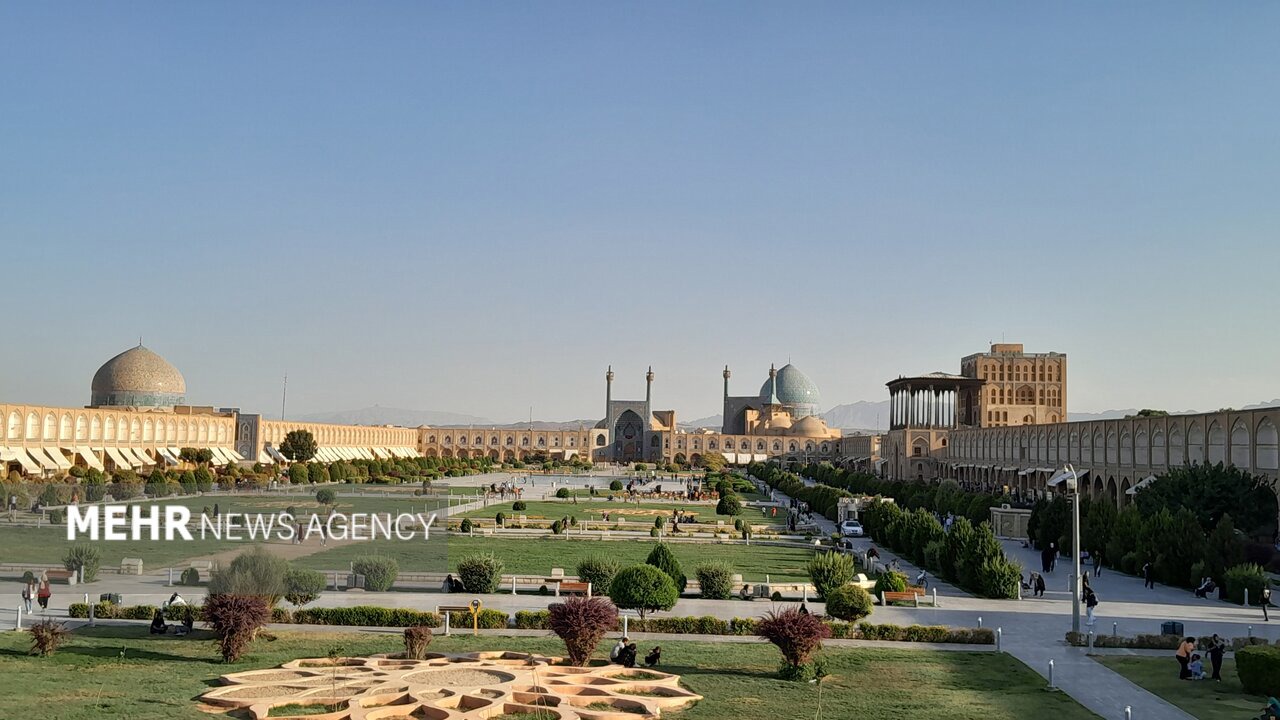 هوای اصفهان در وضعیت قابل قبول؛ ۵ منطقه آلوده است