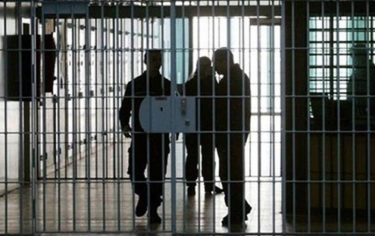 آزادی مادر و ۲ فرزند از زندان کاشان