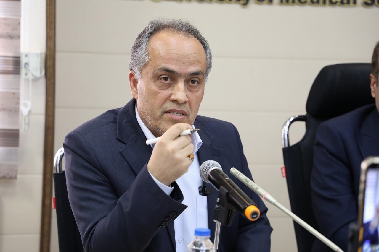 دانشگاه علوم‌ پزشکی کاشان ۱۰۰۰ میلیارد تومان از بیمه‌ها طلب دارد