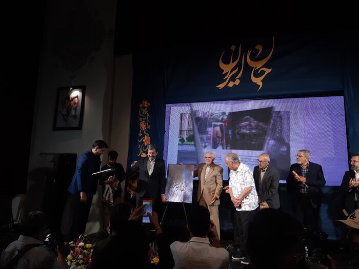 بزرگداشت مقام  استاد فرشچیان  در آیین «جان ایران»