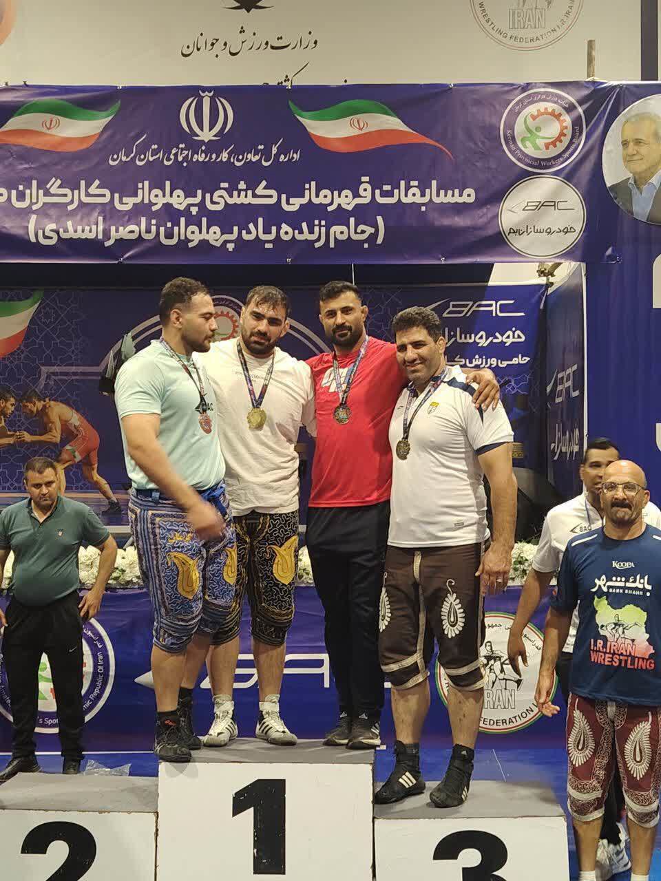 درخشش تیم کشتی کارگران اصفهان در مسابقات کشوری