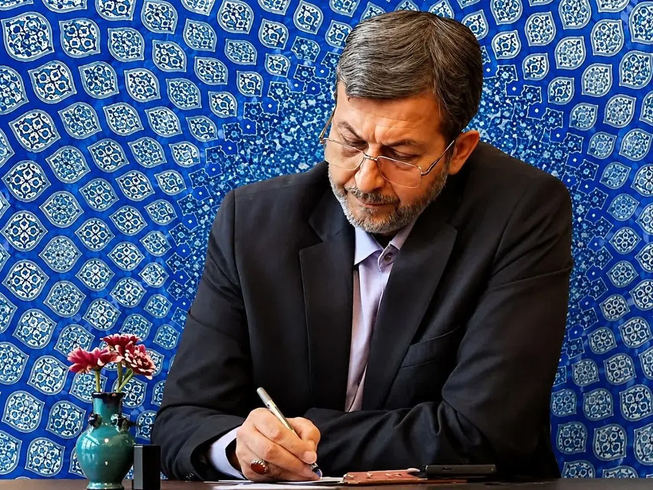 تأکید استاندار اصفهان بر جایگاه والای جامعه پزشکی