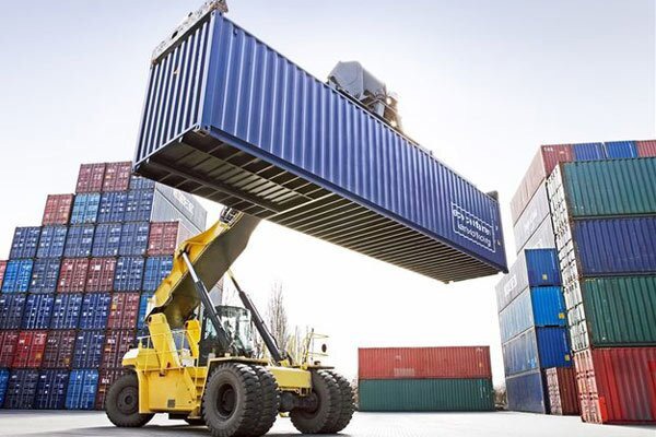 واردات بدون ثبت سفارش برای تجار اصفهانی امکان‌پذیر شد