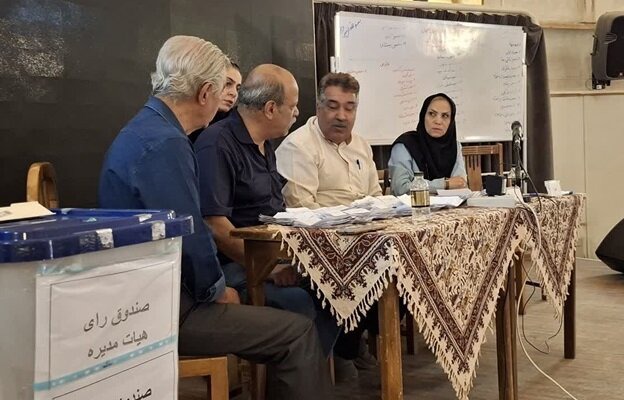 هیئت مدیره نخستین تشکل حرفه‌ای صنایع‌دستی استان اصفهان معرفی شد