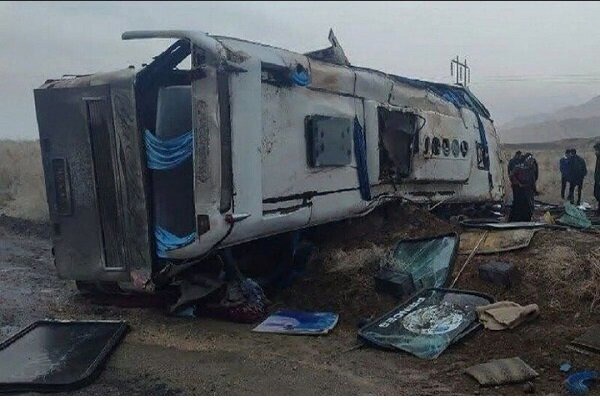 واژگونی اتوبوس در محور فولادشهر ـ نجف‌آباد ۶ مصدوم داشت | آخرین خبر