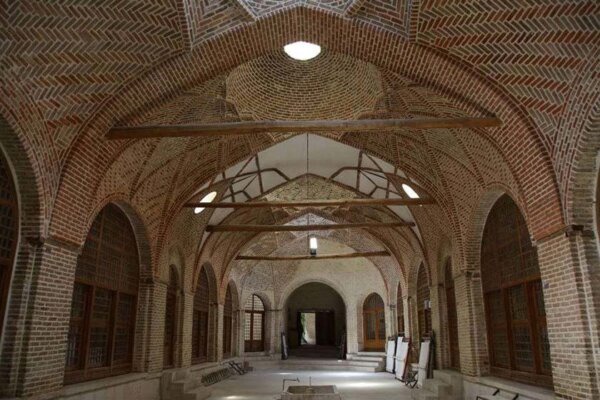 کرم‌زاده: فرسودگی سراها و تیمچه‌های بازار اصفهان جدی است