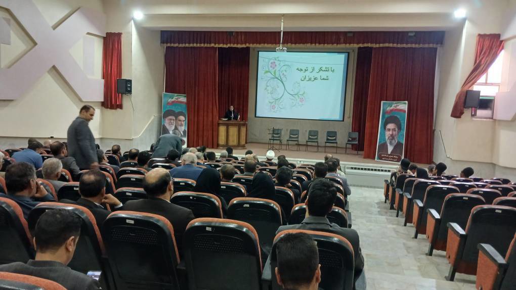 وحدت کلمه و پیروی از ولایت فقیه نمودحضور مردم در  میدان
