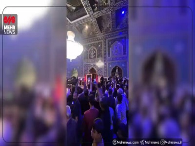 شعار «مرگ بر آمریکا» زائران در رواق دارالذکر