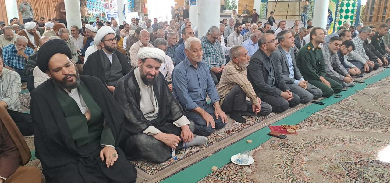 تأکید امام جمعه باغ‌بادران بر وحدت و هوشیاری در برابر توطئه‌های دشمن