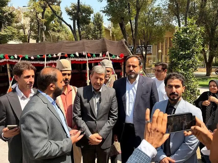آغاز به‌کار نخستین جشنواره سیب سمیرم و رونمایی از تمبر اختصاصی آن